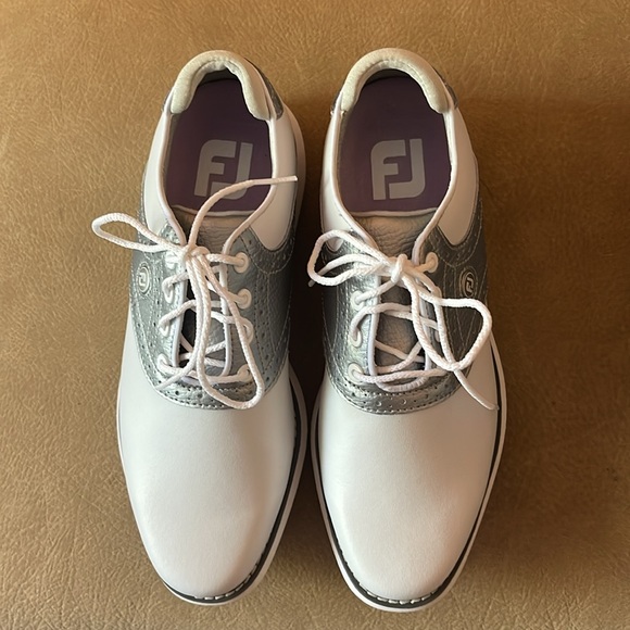 Ladies FootJoy golf shoes 💜🩶 - Picture 2 of 6